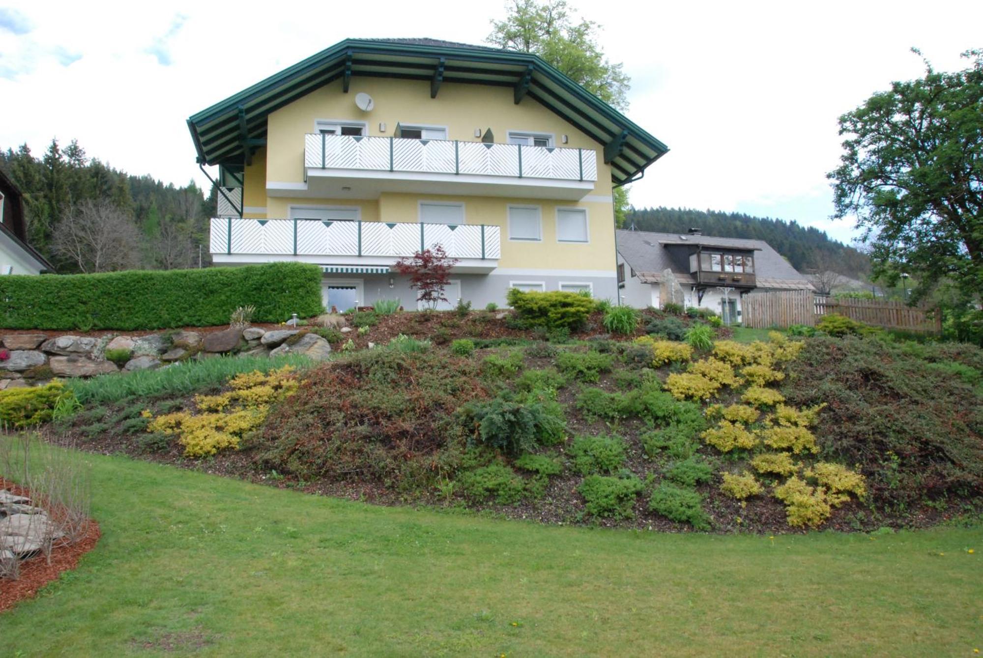 Gaestehaus Groeblacher Köstenberg Exteriör bild